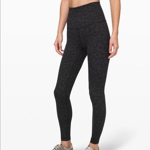 Lululemon Wunder Under Leggings, Size 8